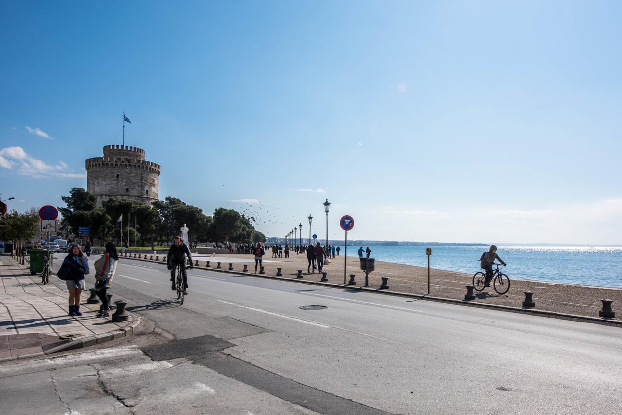 Thessaloniki Seaside Apartment A&B ภายนอก รูปภาพ