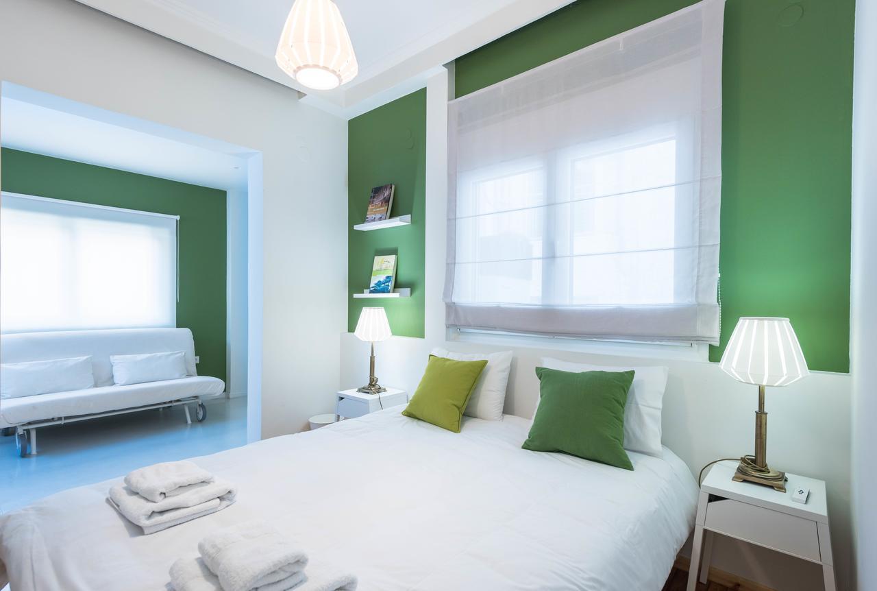 Thessaloniki Seaside Apartment A&B ภายนอก รูปภาพ